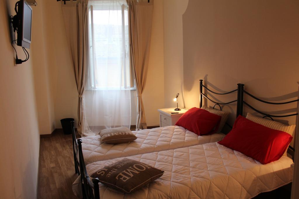 L'iris Acomodação com café da manhã  Lucca